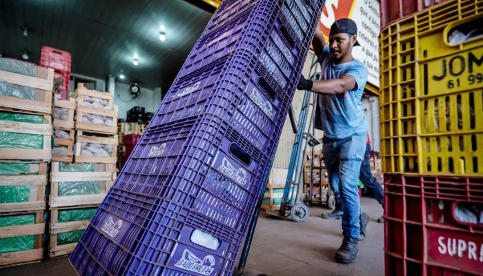 © Rafa Neddermeyer/Agência Brasil Rendimento médio dos brasileiros chega a R$ 3.057, recorde desde 2012